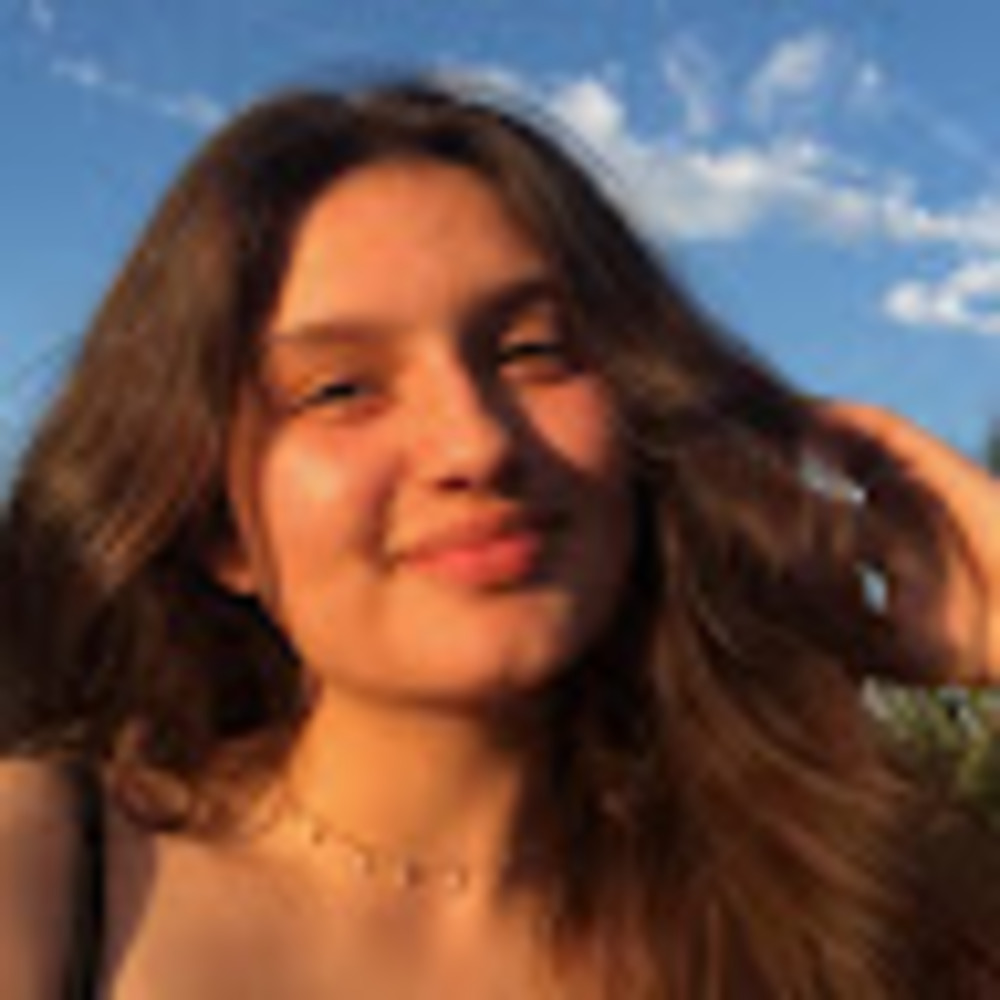 Meet your Posher, Mia